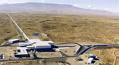 Ariel view of the LIGO Hanford Observatory; the long wings contain the interferometer beams. (photo by Gary White, courtesy of LIGO Laboratory)