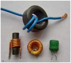 various small inductors.